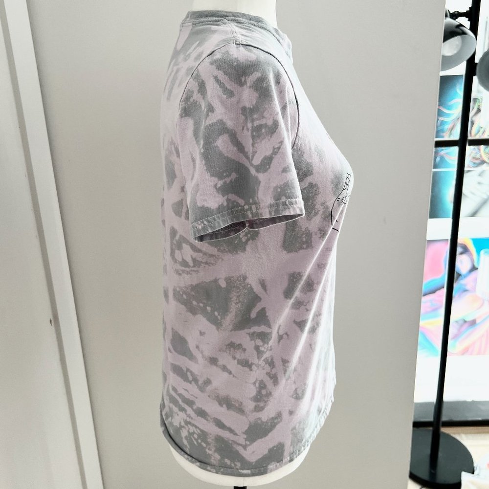 ✨Upcycled | NastyGal | Flip 'Em Off Relaxed Graphic T Shirt | Small | Blue/Grey - Picture 5 of 10